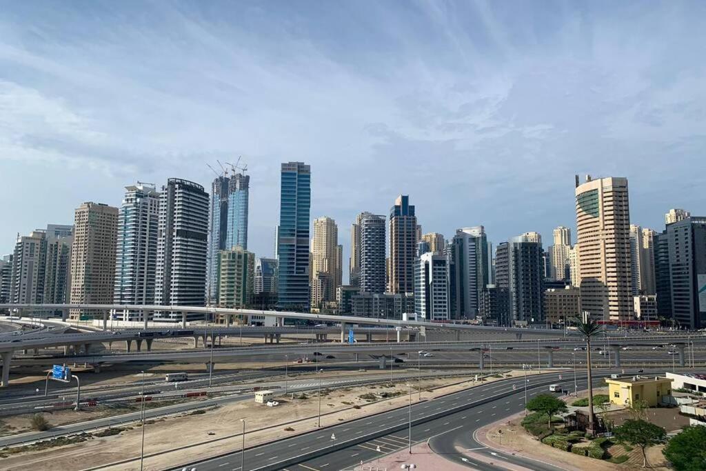 Cozy 2Bhk Near To Dmcc Metro Station -505 Apartment Dubai Luaran gambar